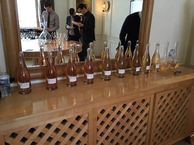 Atelier Roederer, dégustation des vins clairs 2015, 2009 et 2008. Certains vins méritent leurs cuvées non effervescentes