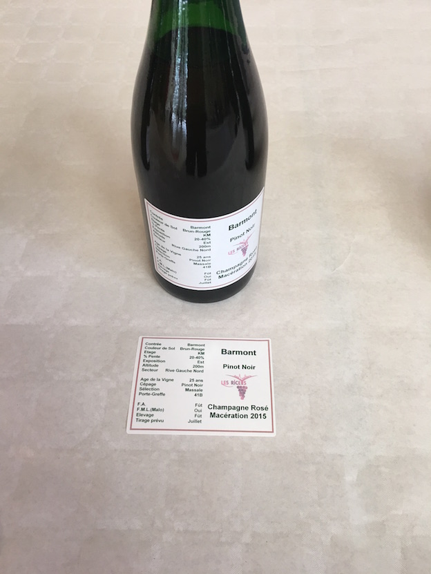 Riceys vins clairs 2015 : futur champagne rosé de macération  100% parcelle Barmont