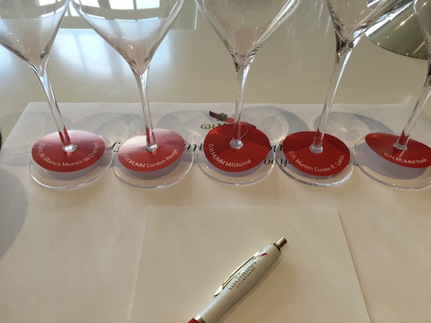 dégustation de la gamme de champagne Mumm